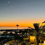 Sunset Ocean View By Aquamarina 4*