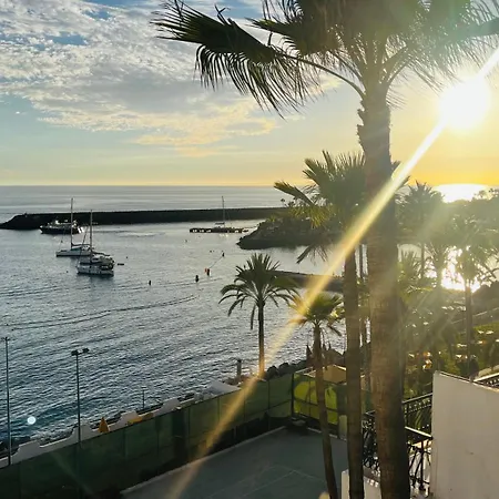Hotel apartamentowy Sunset Ocean View By Aquamarina