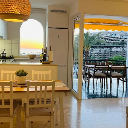 Hotel apartamentowy Sunset Ocean View By Aquamarina 4*